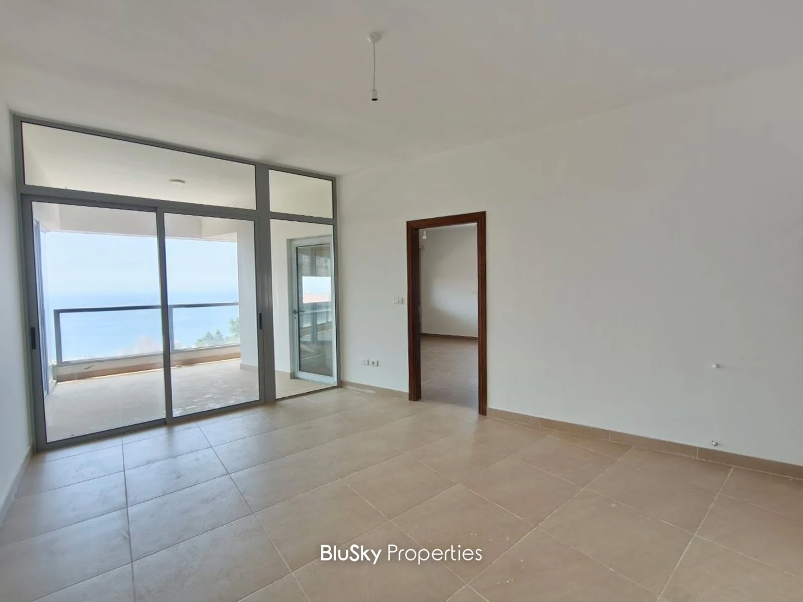 Apartment 300m² with Sea View for Sale in Sahel Alma — photo 2