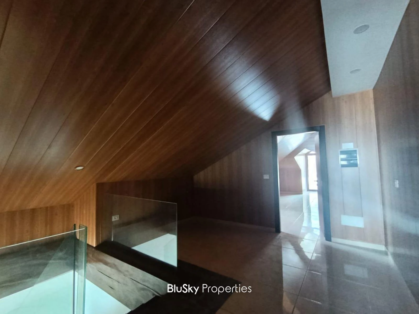 Duplex 300m² Sea View for Sale in Sahel Alma — الصورة 4