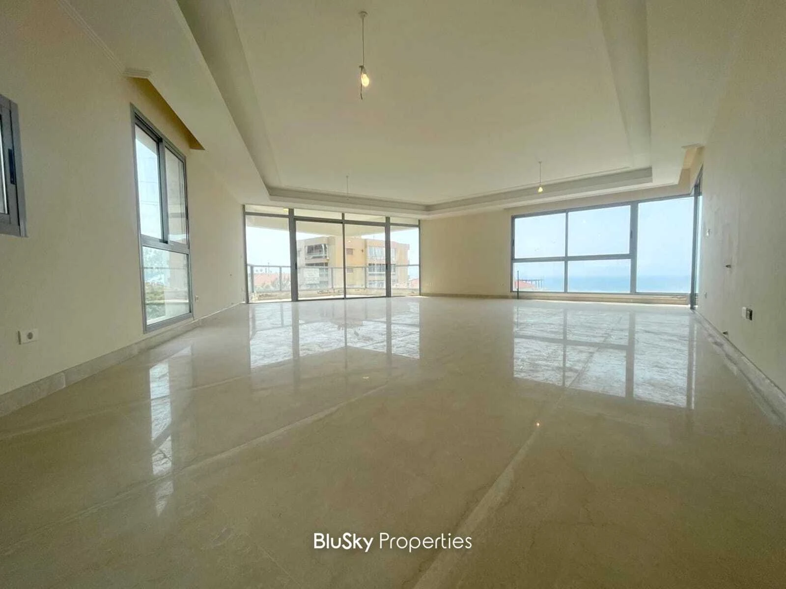 Apartment 300m² Sea View for Sale in Sahel Alma