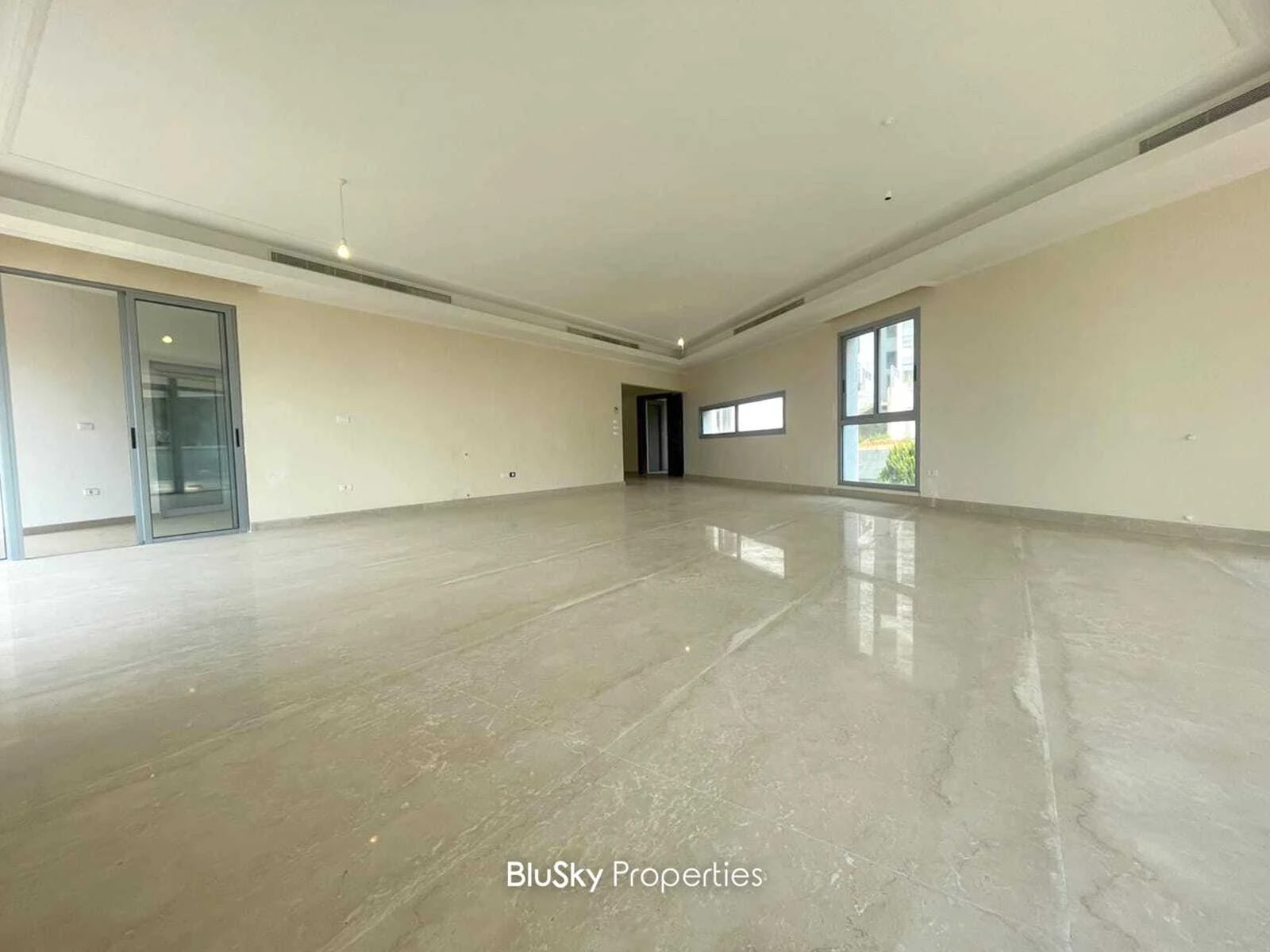 Apartment 300m² Sea View for Sale in Sahel Alma — الصورة 3