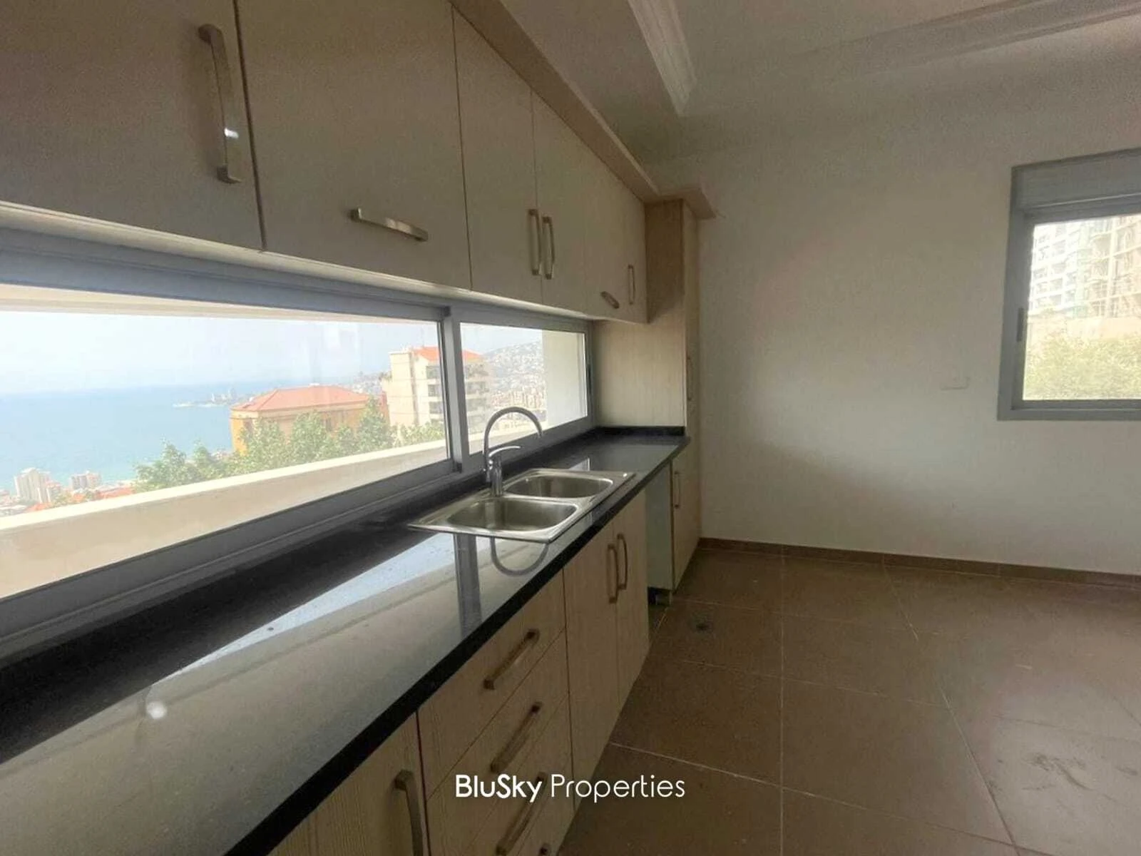 Apartment 300m² Sea View for Sale in Sahel Alma — الصورة 4