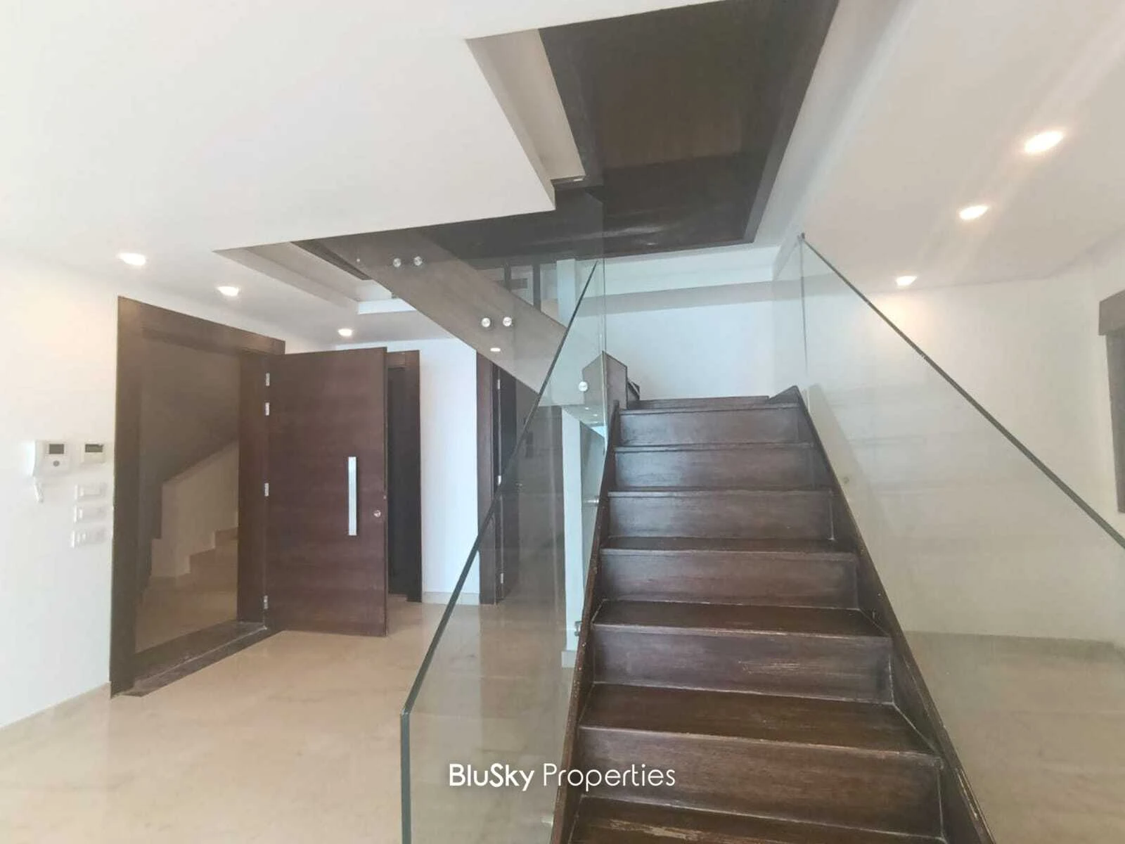 Duplex 420m² Sea View for Sale in Sahel Alma — photo 2