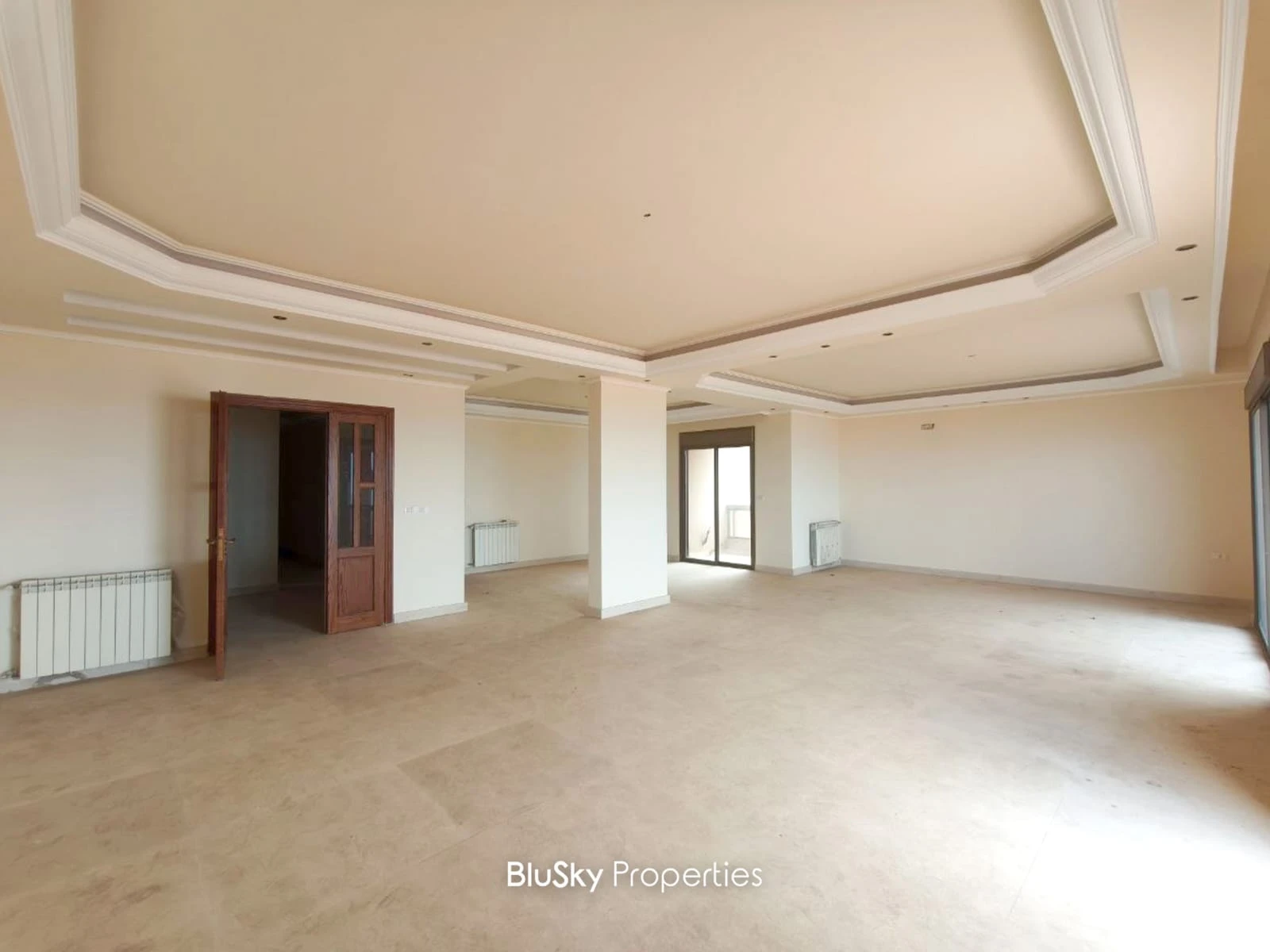 Apartment 550m² with Sea View for Sale in Sahel Alma