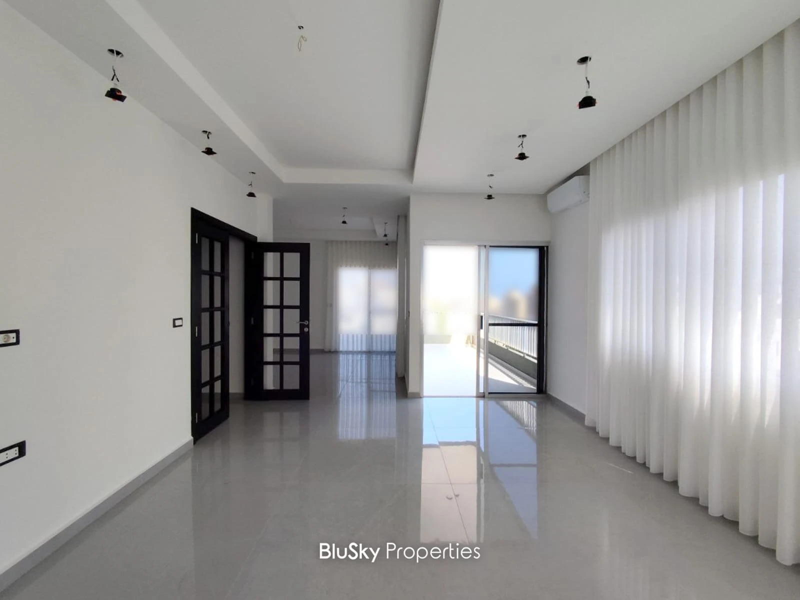 Apartment 230m² with Sea View for Rent in Sarba