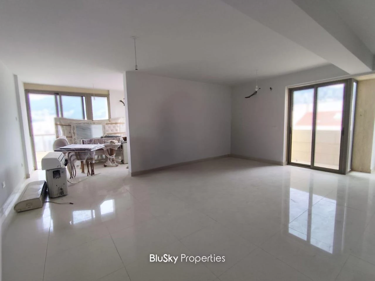 Triplex 230m² Sea View for Rent in Sarba