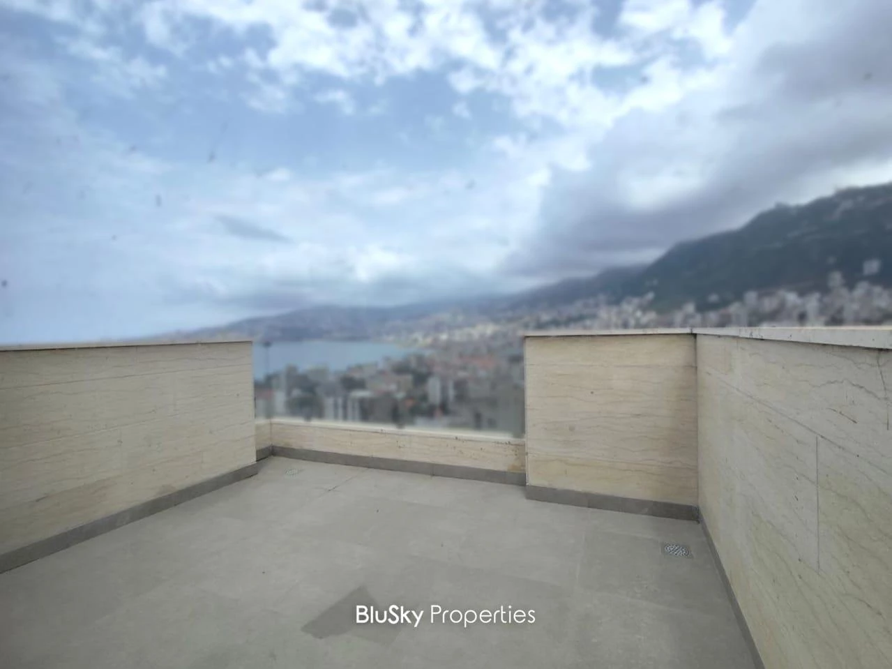 Triplex 230m² Sea View for Rent in Sarba — الصورة 2