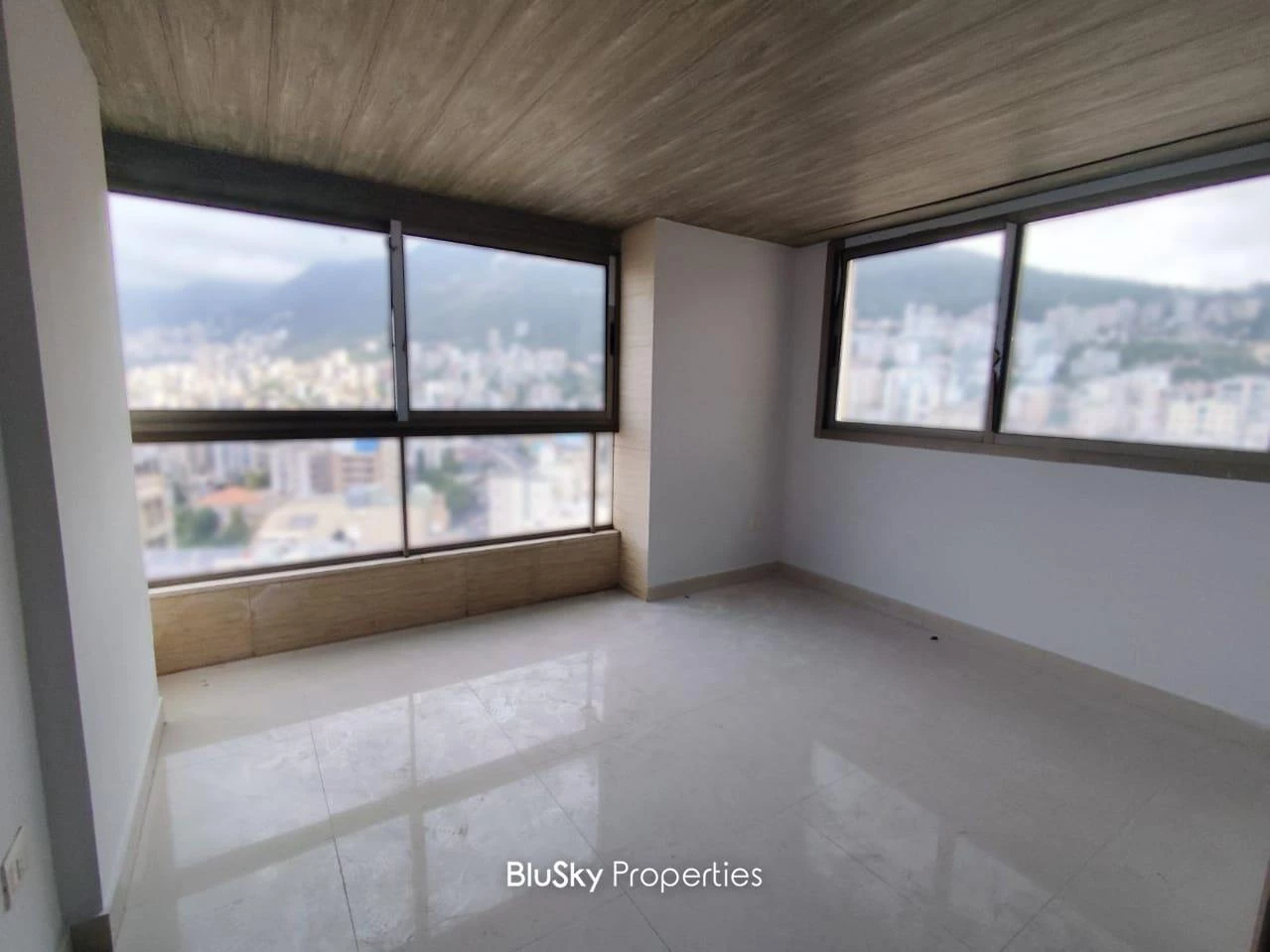 Triplex 230m² Sea View for Rent in Sarba — الصورة 3
