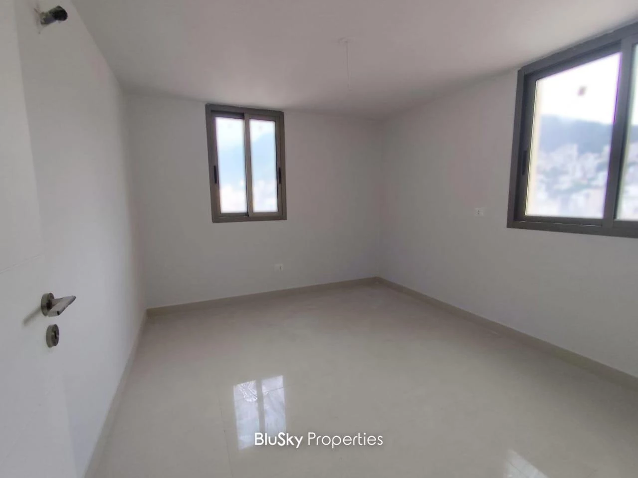 Triplex 230m² Sea View for Rent in Sarba — الصورة 5