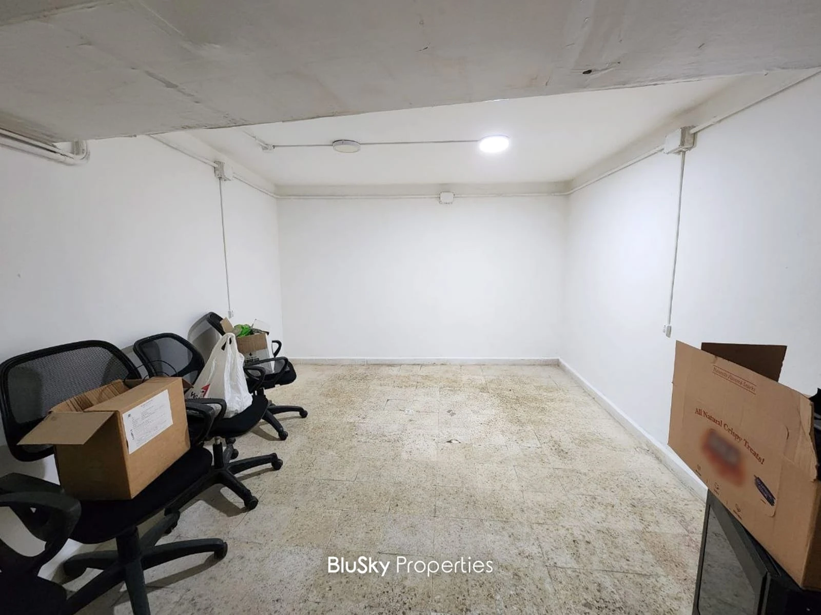 Warehouse 100m² for Rent in Sin El Fil — photo 4