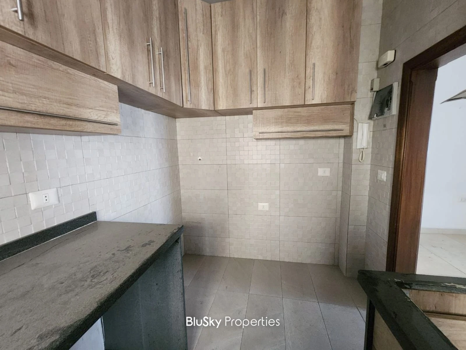 Apartment 120m² for Sale in Sin El Fil — photo 3