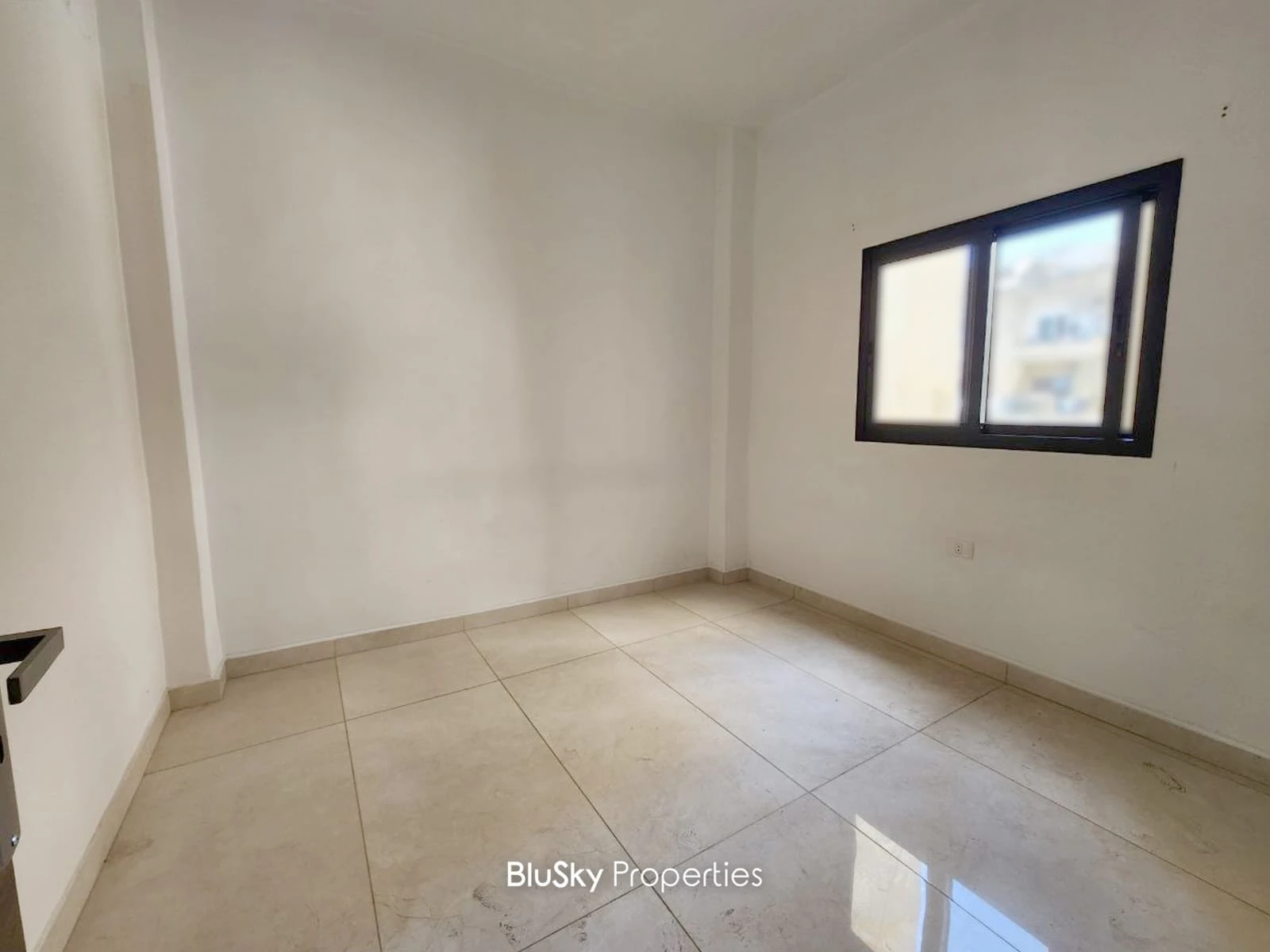 Apartment 120m² for Sale in Sin El Fil — photo 4