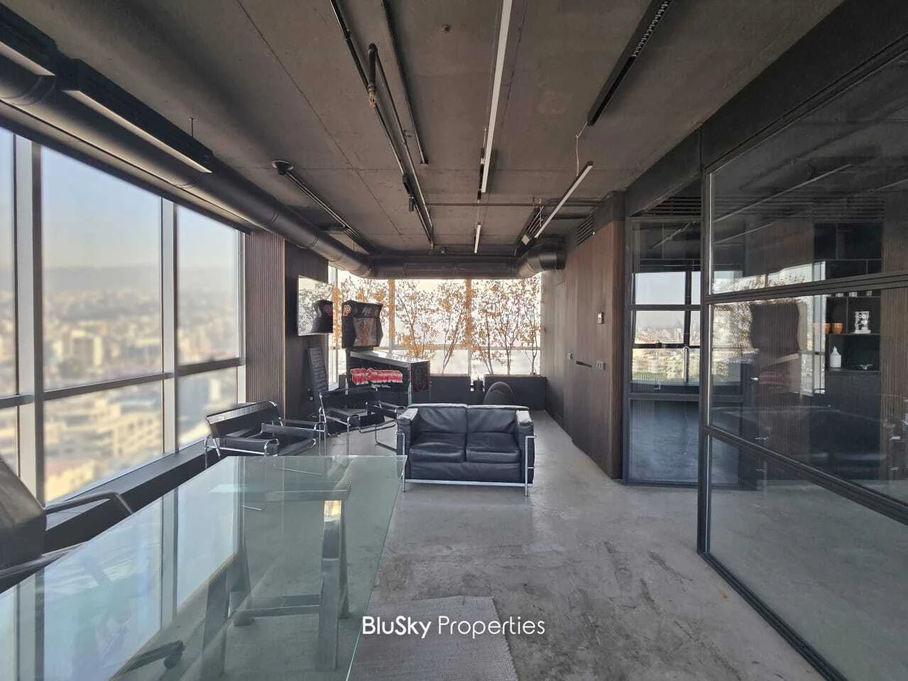 Office 127m² for Sale in Sin El Fil