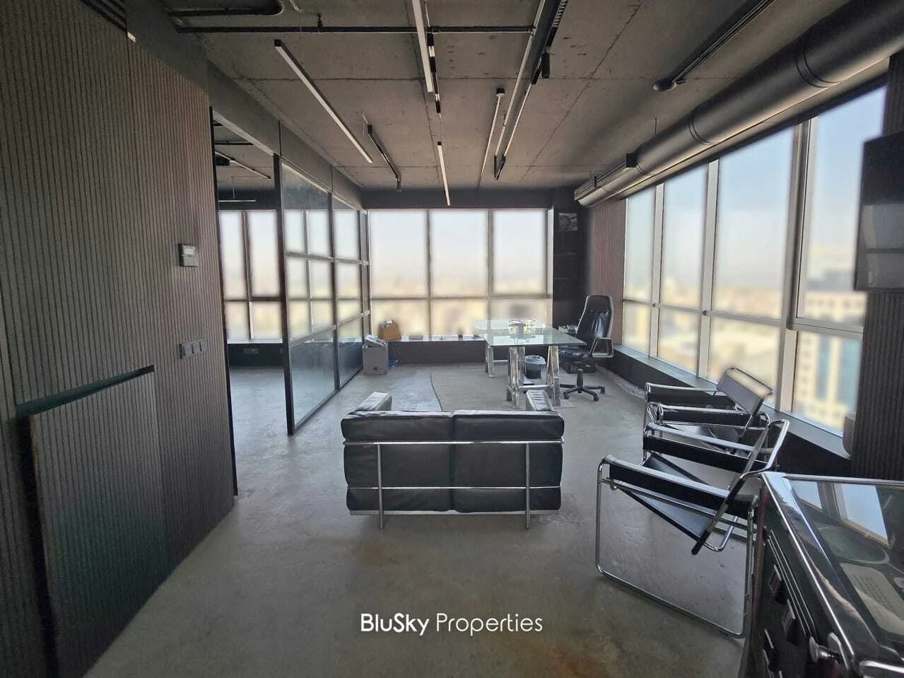 Office 127m² for Sale in Sin El Fil — photo 2