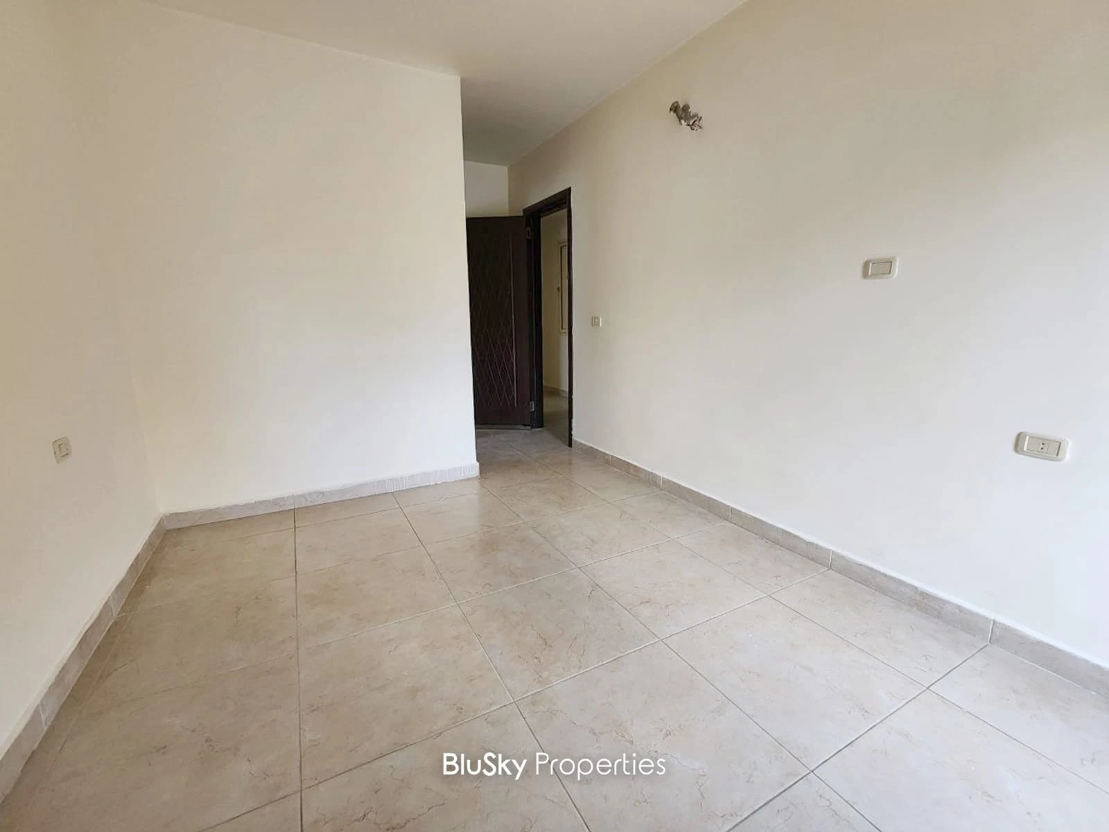 Apartment 150m² for Sale in Sin El Fil — photo 2