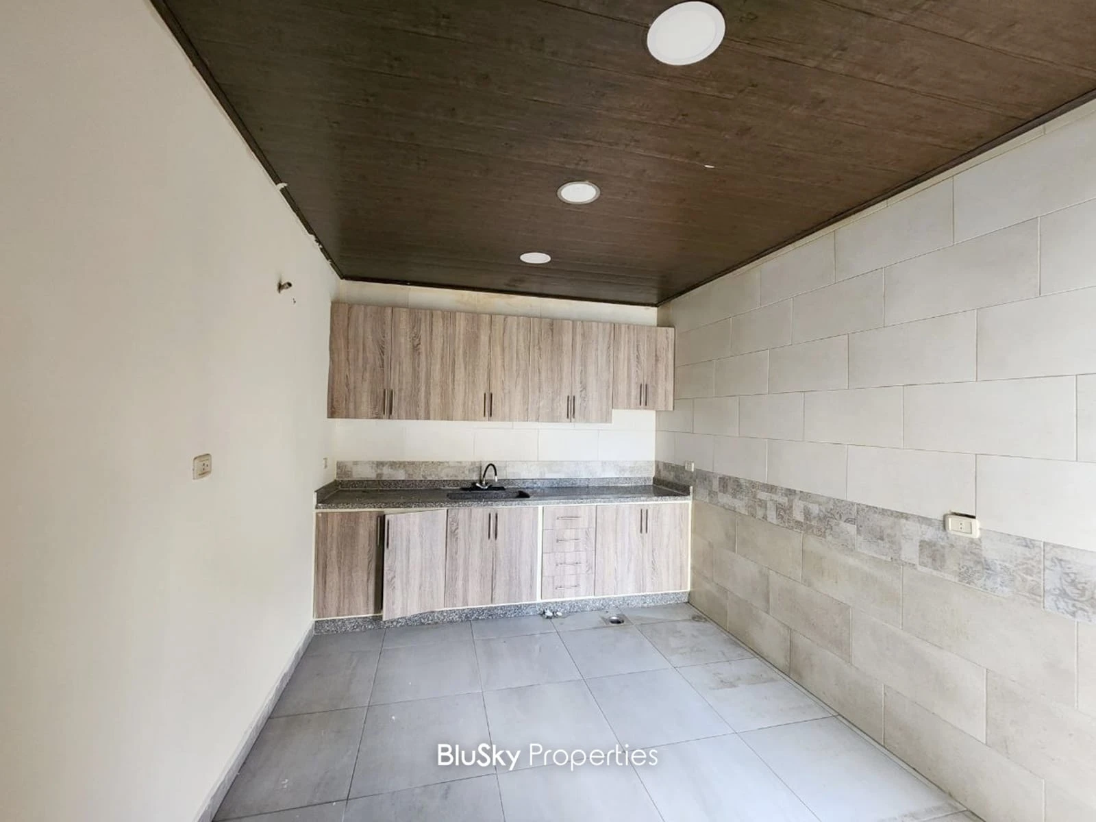 Apartment 150m² for Sale in Sin El Fil — photo 3