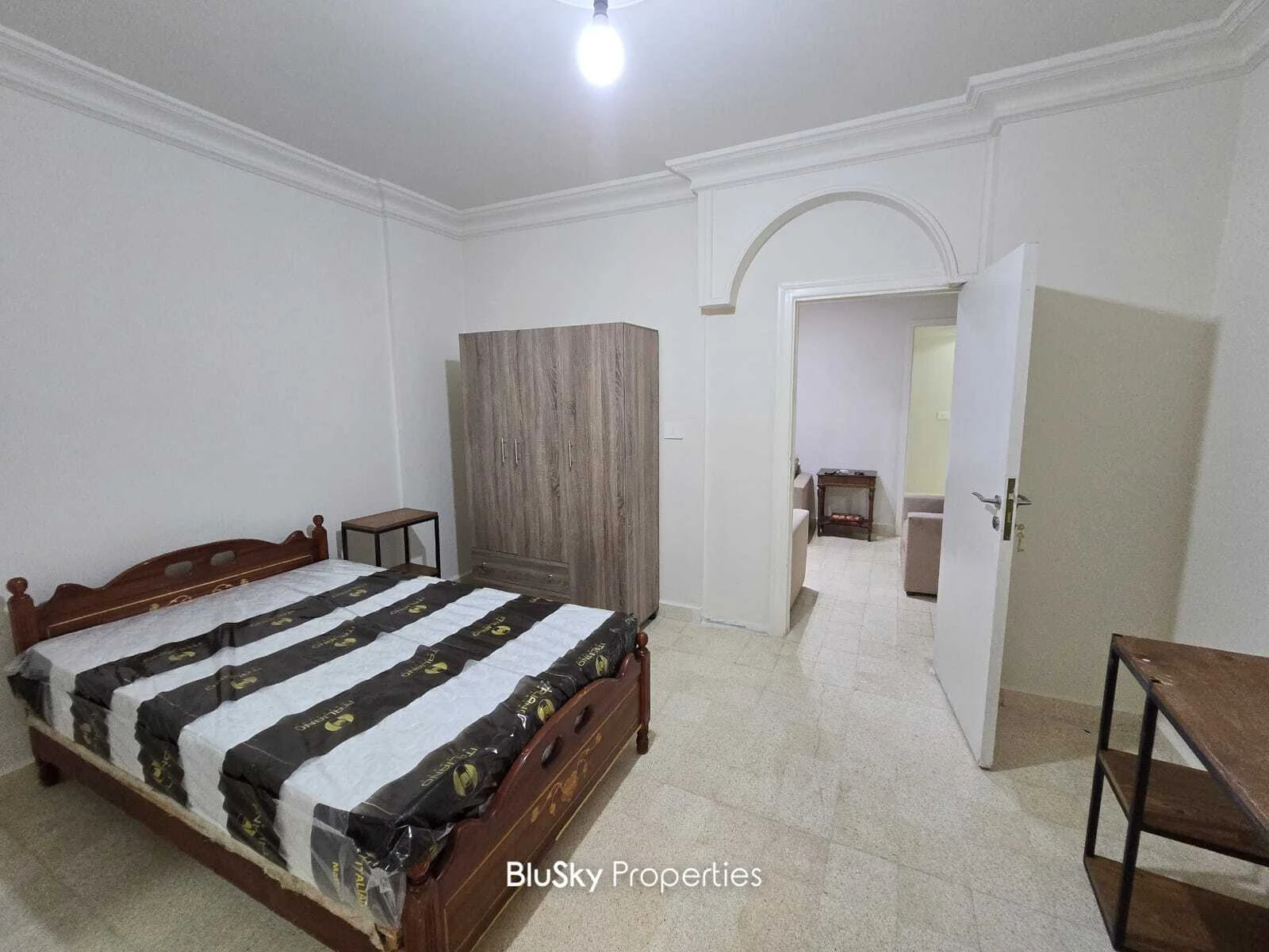 Foyer 15m² for Rent in Sin El Fil — الصورة 3