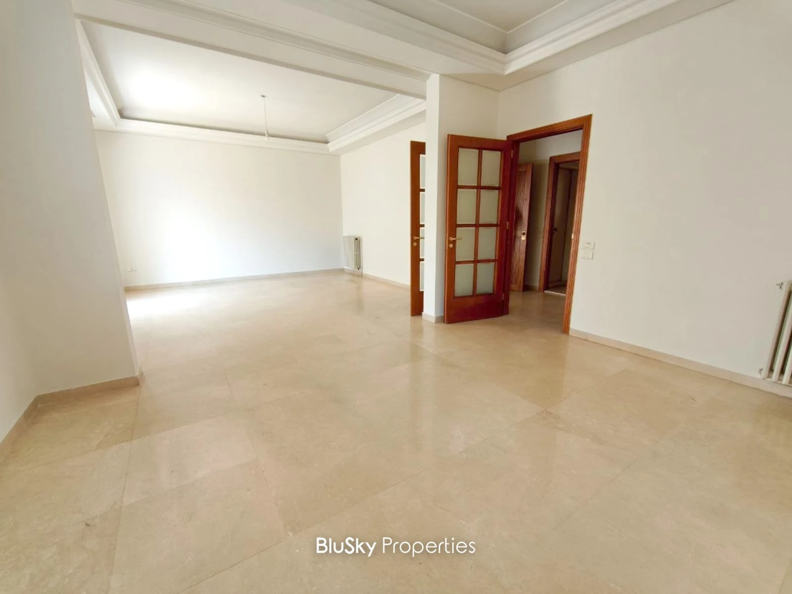 Apartment 200m² with Balcony for Sale in Sin El Fil — الصورة 4