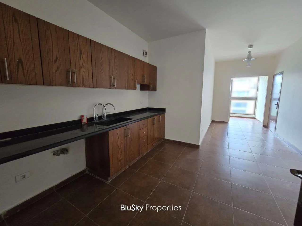 Apartment 230m² 4 Beds for Sale in Sin El Fil — photo 3