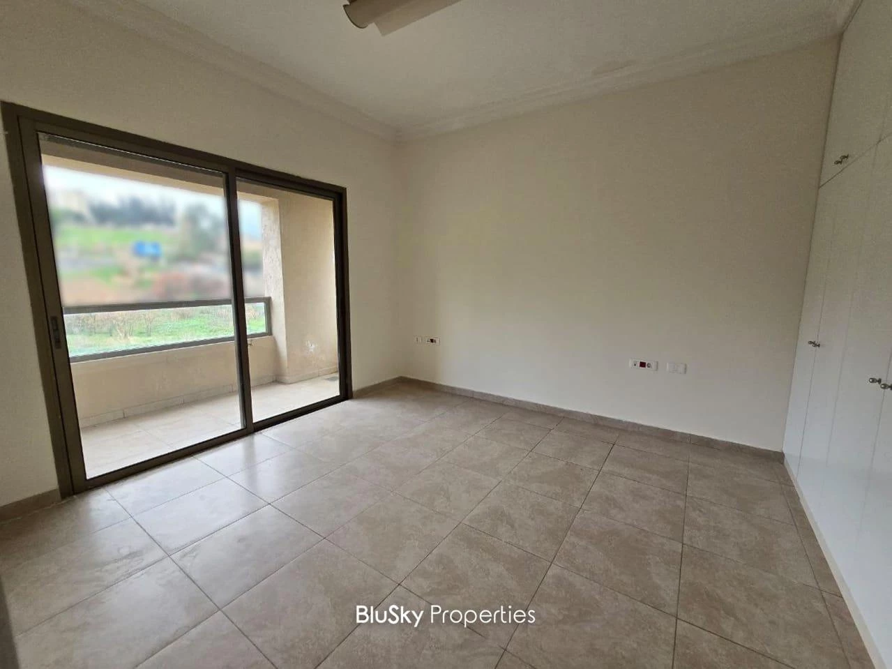 Apartment 230m² 4 Beds for Sale in Sin El Fil — photo 5