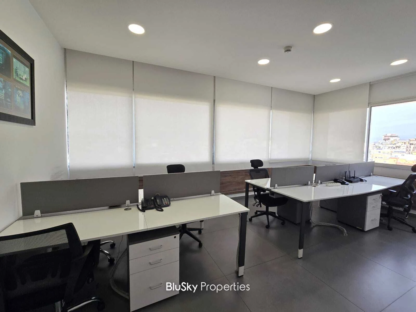Office 320m² for Rent in Sin El Fil — photo 2