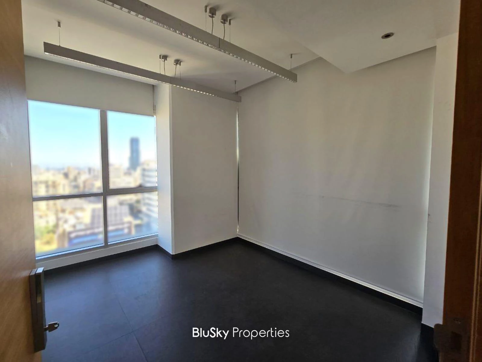 Office 400m² 9 Rooms for Rent in Sin El Fil — photo 5
