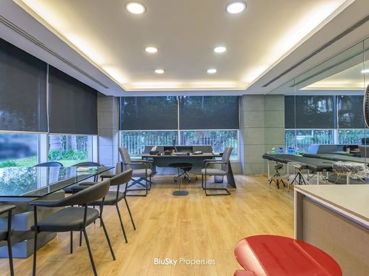 Office 500m² for Rent in Sin El Fil — photo 4