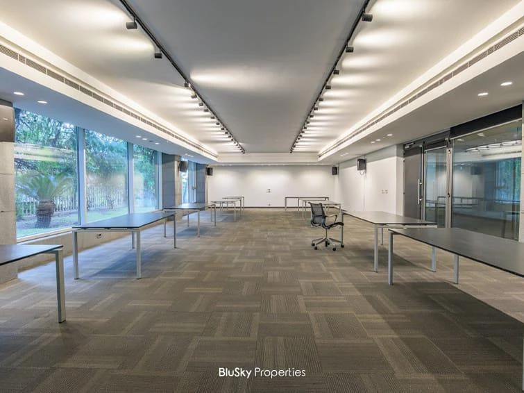 Office 500m² for Rent in Sin El Fil — photo 5
