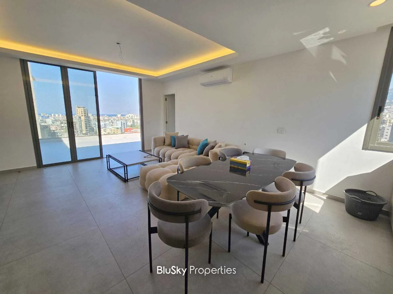 Apartment 86m² Terrace for Rent in Sin El Fil — photo 4