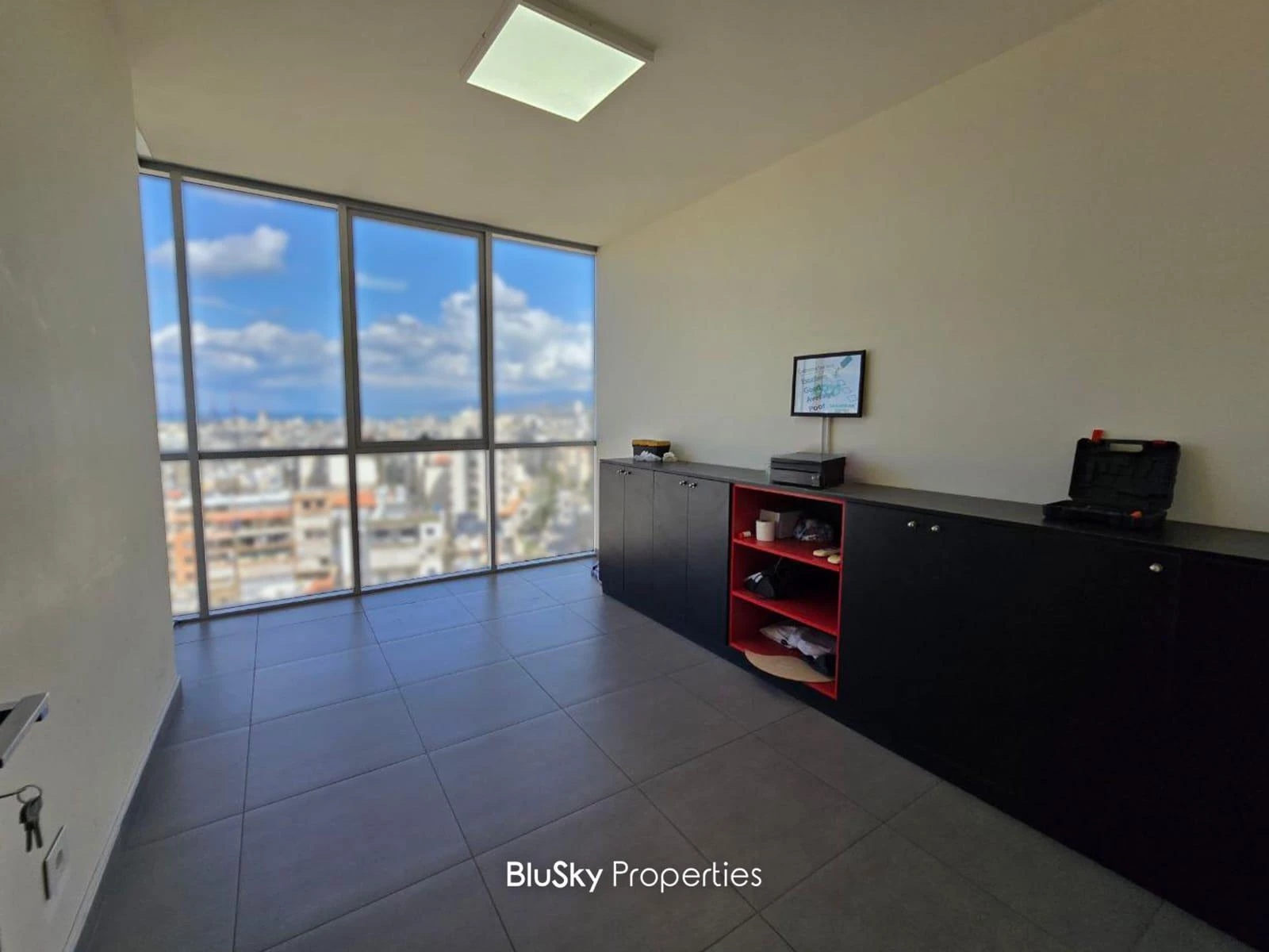 Office 90m² 3 Rooms for Rent in Sin El Fil — الصورة 4