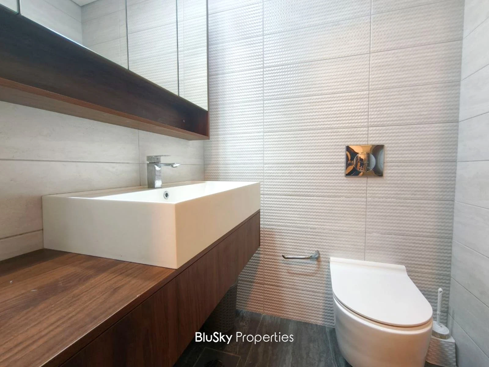 Chalet 100m² with Sea View for Rent in Tabarja — الصورة 4