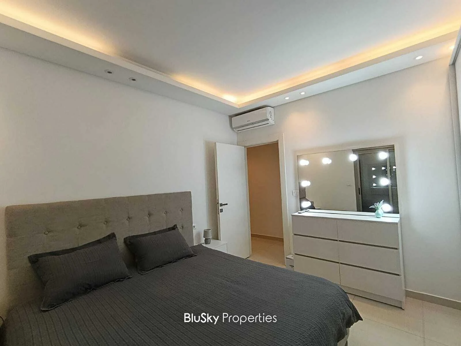 Apartment 120m² Terrace for Sale in Tabarja — الصورة 3