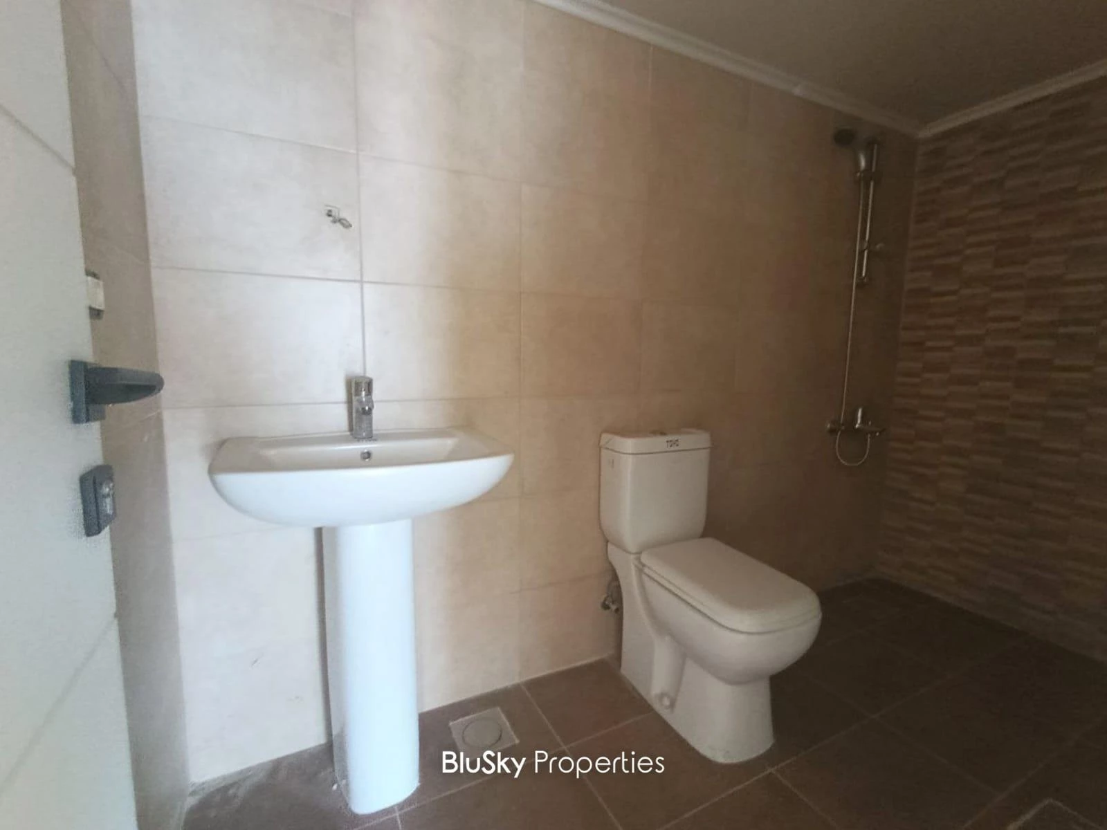 Apartment 123m² Sea View for Sale in Tabarja — photo 4