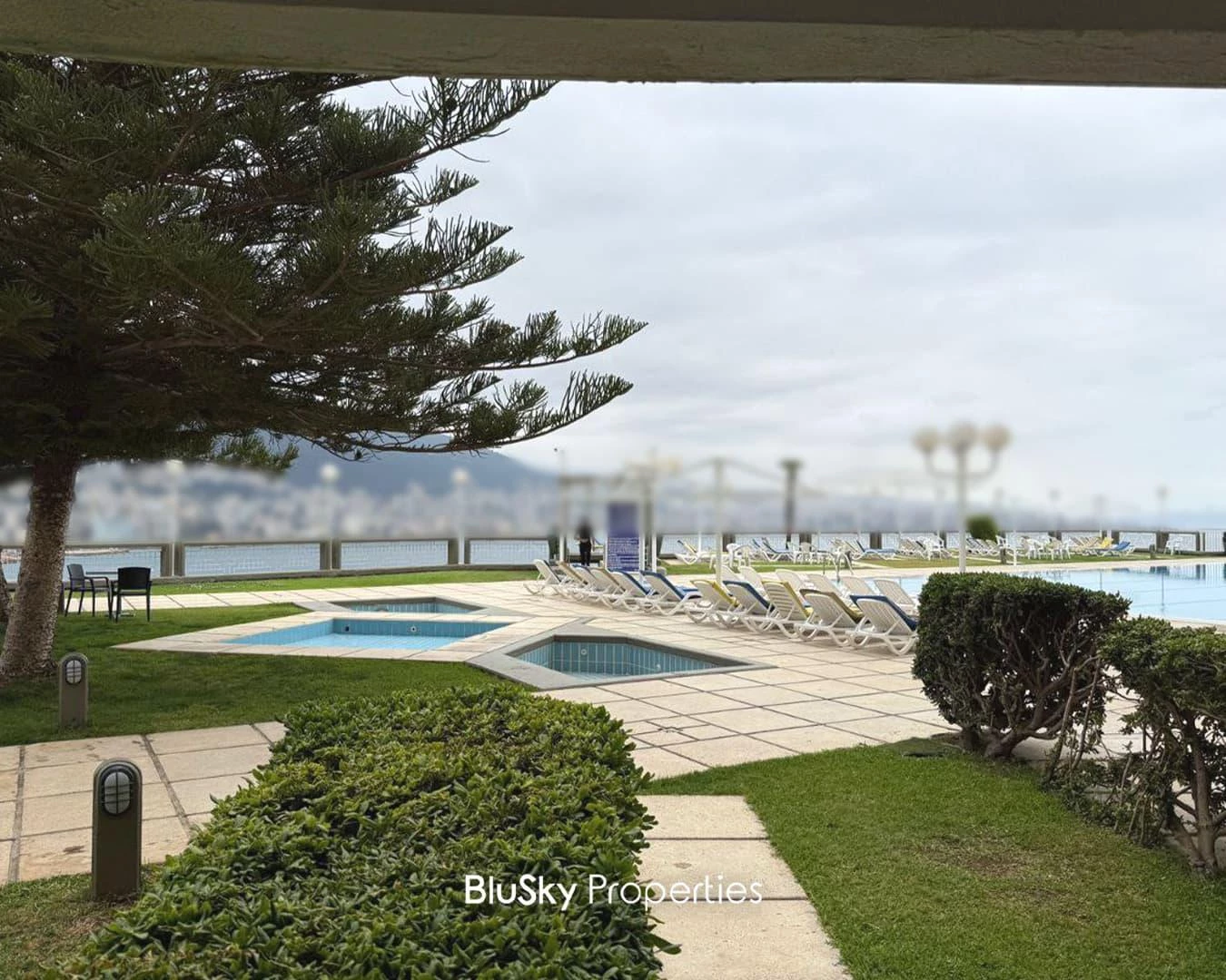 Chalet 40m² Terrace for Rent in Tabarja — الصورة 2
