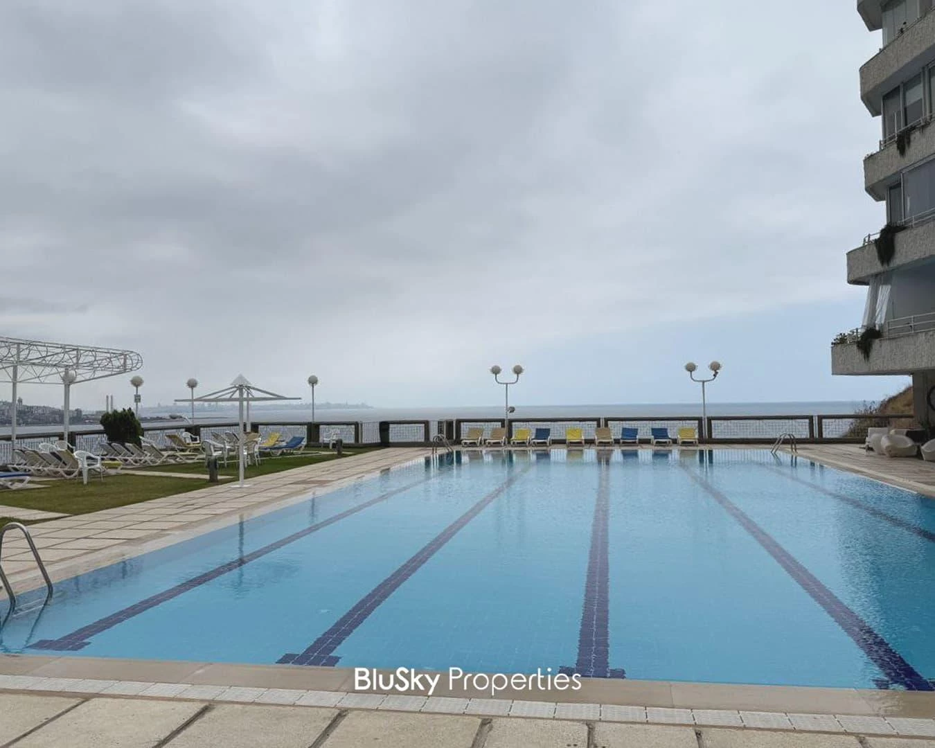Chalet 40m² Sea View for Rent in Tabarja — الصورة 2