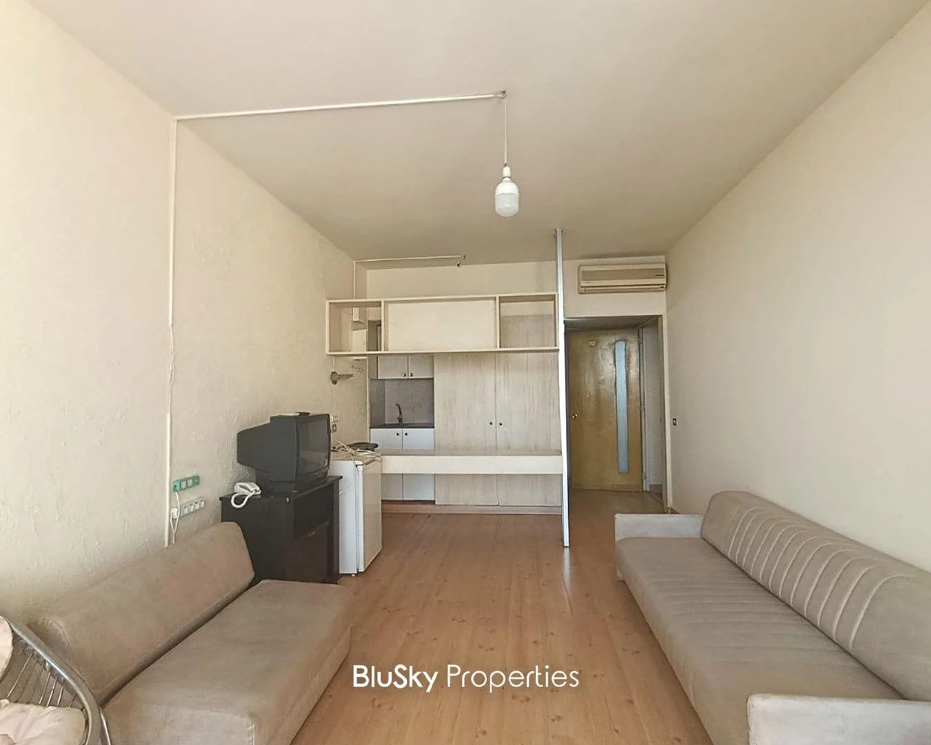 Chalet 44m² Sea View for Rent in Tabarja