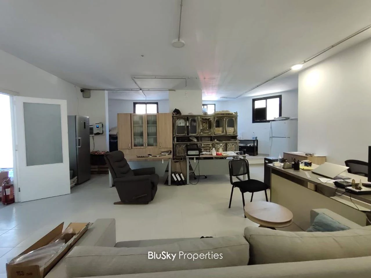 Warehouse 1080m² for Sale in Tilal Ain Saadeh — photo 2
