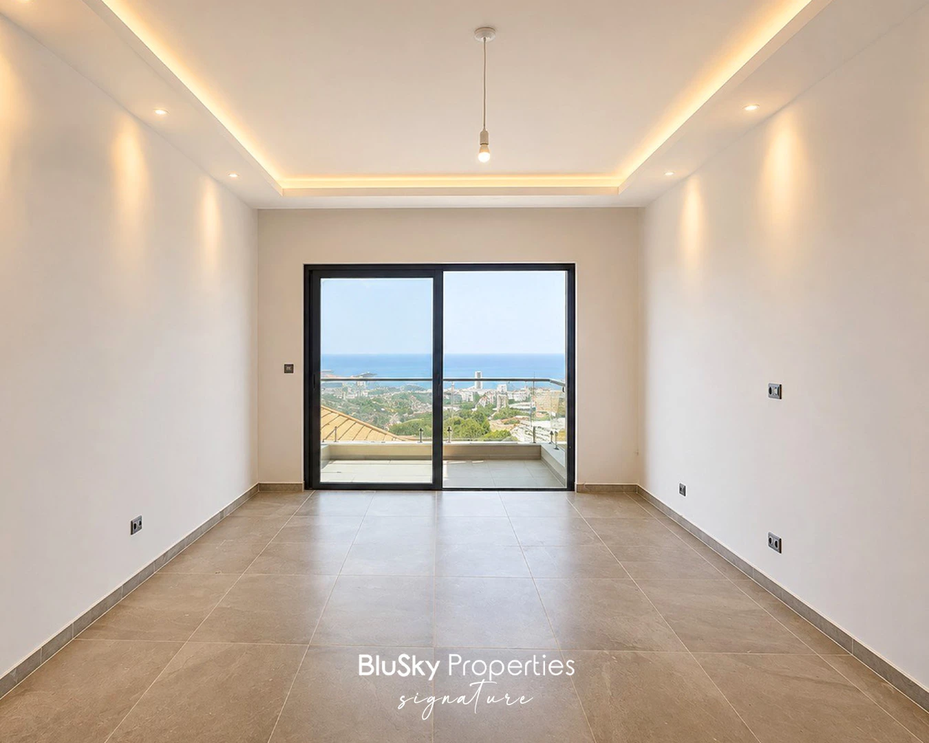 Apartment 125m² with Garden for Sale in Tilal Ain Saadeh