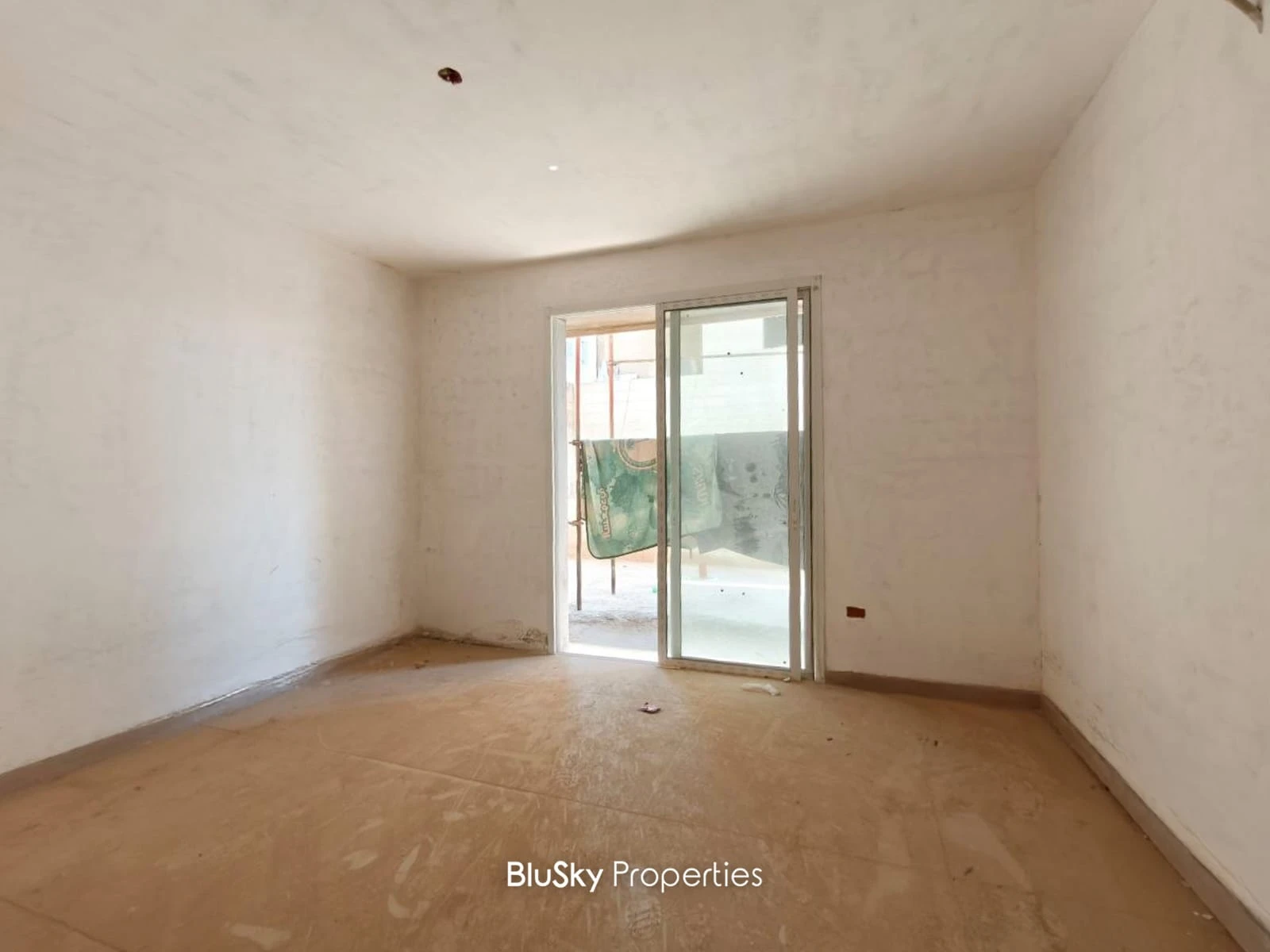 Apartment 140m² with Terrace for Sale in Tilal Ain Saadeh — photo 2