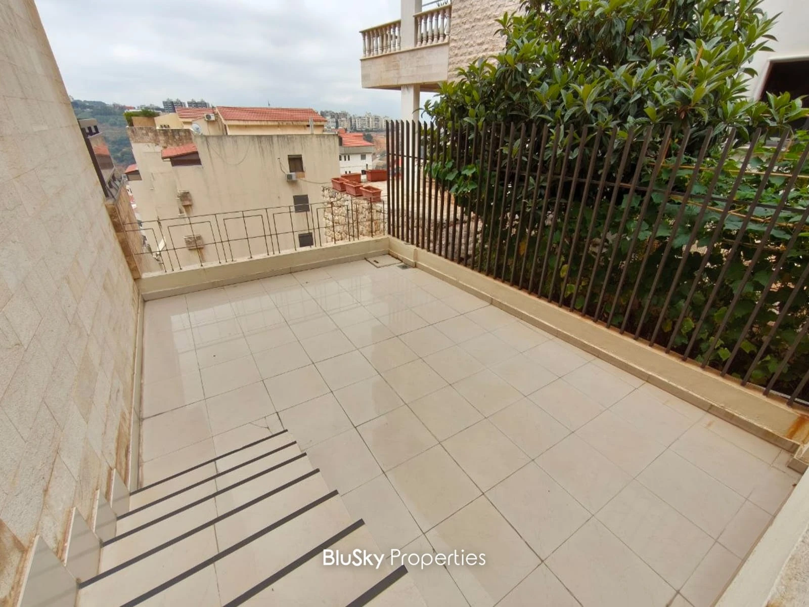 Triplex 330m² with Terrace for Sale in Tilal Ain Saadeh — photo 2