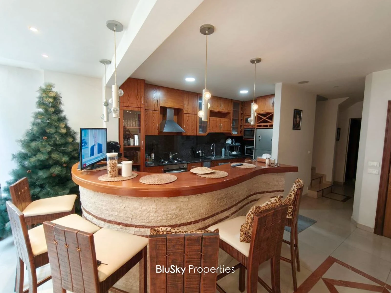 Triplex 330m² with Terrace for Sale in Tilal Ain Saadeh — photo 4