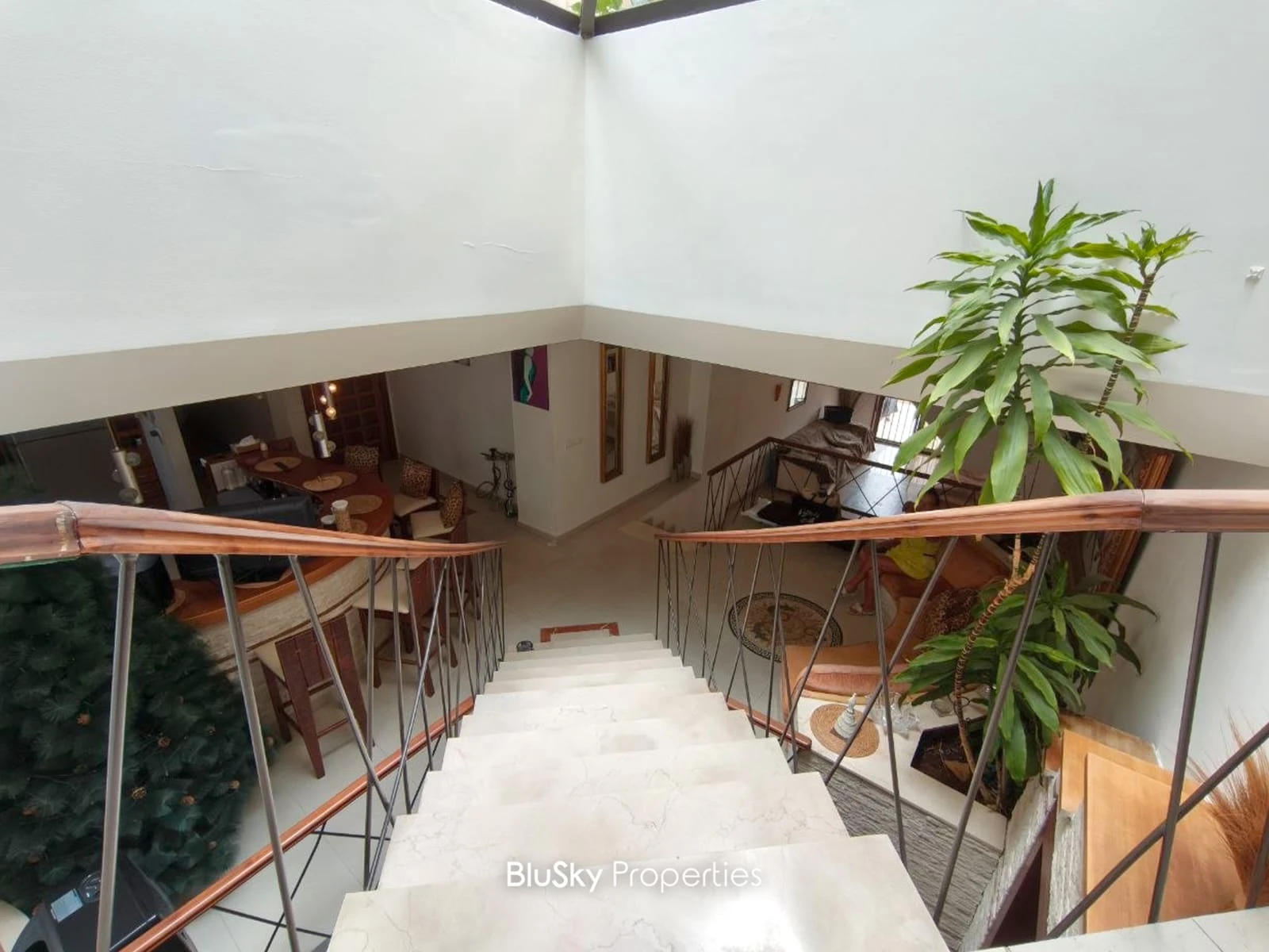 Triplex 330m² with Terrace for Sale in Tilal Ain Saadeh — photo 5