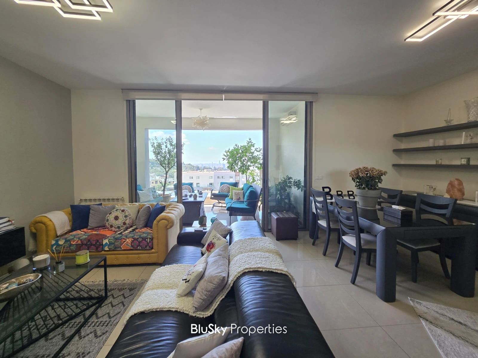 Apartment 135m² with Sea View for Sale in Tilal El Fanar