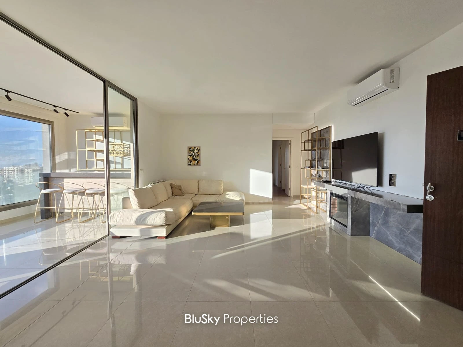Apartment 170m² with Sea View for Rent in Tilal El Fanar