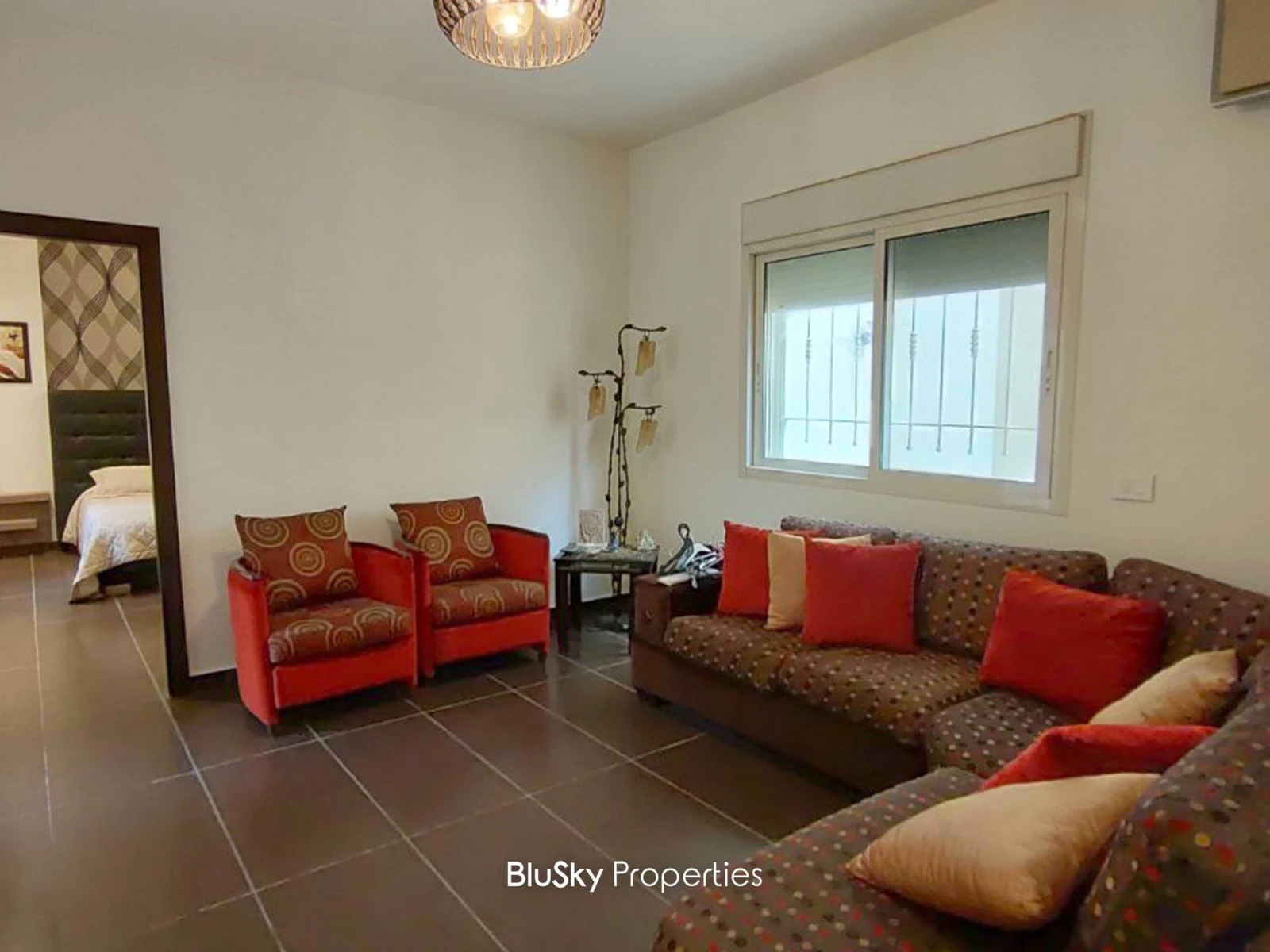 Apartment 300m² with Terrace for Sale in Wadi Chahrour — الصورة 4