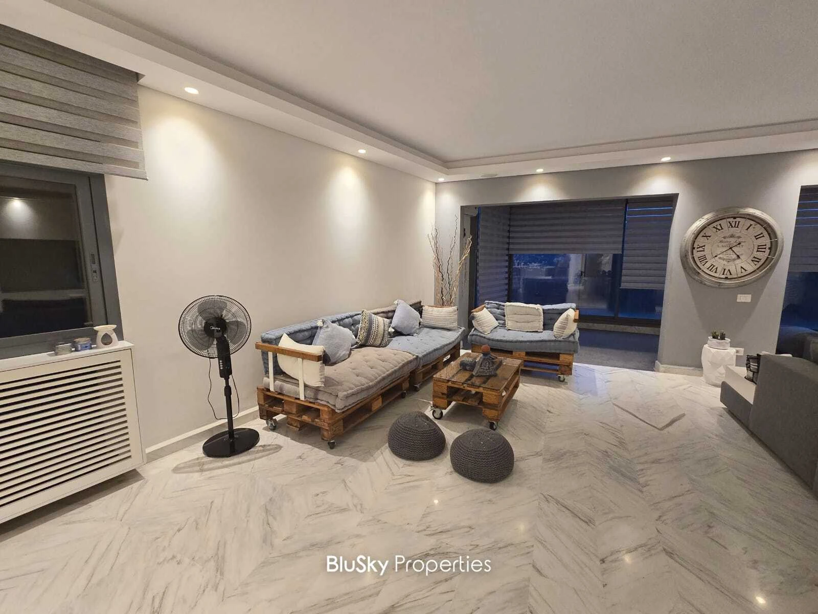 Apartment 210m² Mountain View for Sale in Yarzeh
