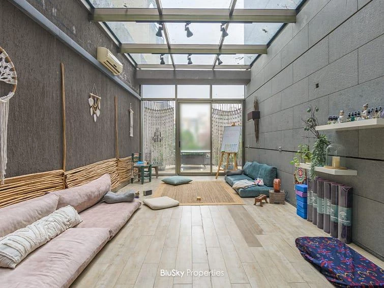 Apartment 450m² Terrace for Sale in Yarzeh — الصورة 5