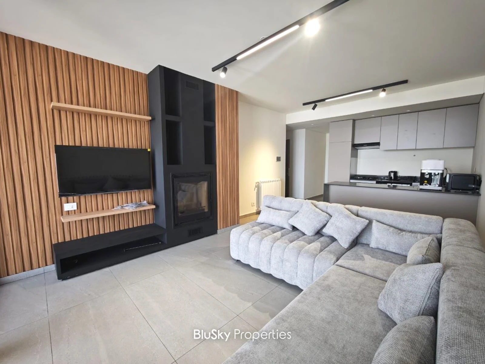 Chalet 100m² with Mountain View for Rent in Zaarour — الصورة 3