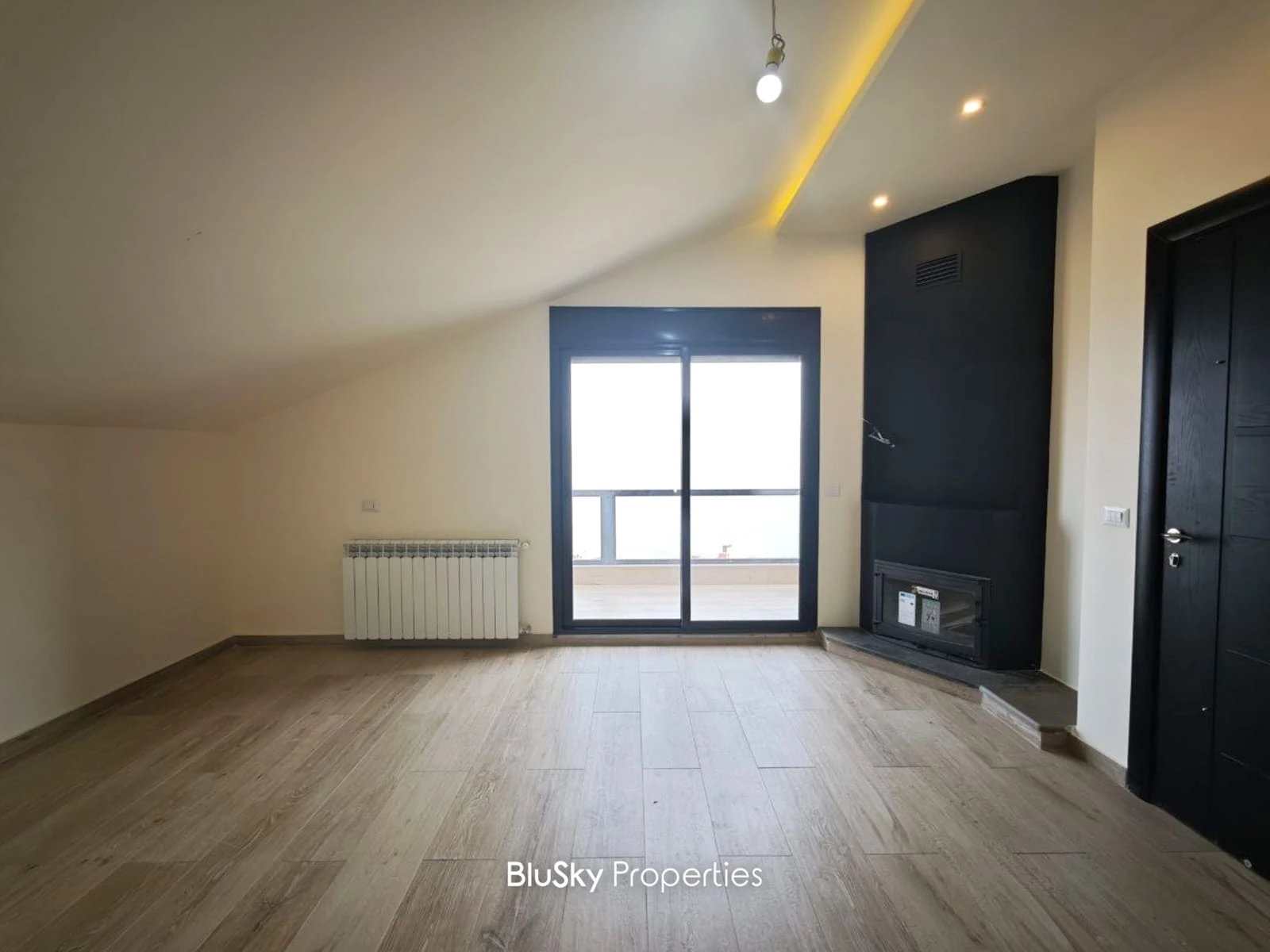 Chalet 100m² with Mountain View for Sale in Zaarour — photo 2