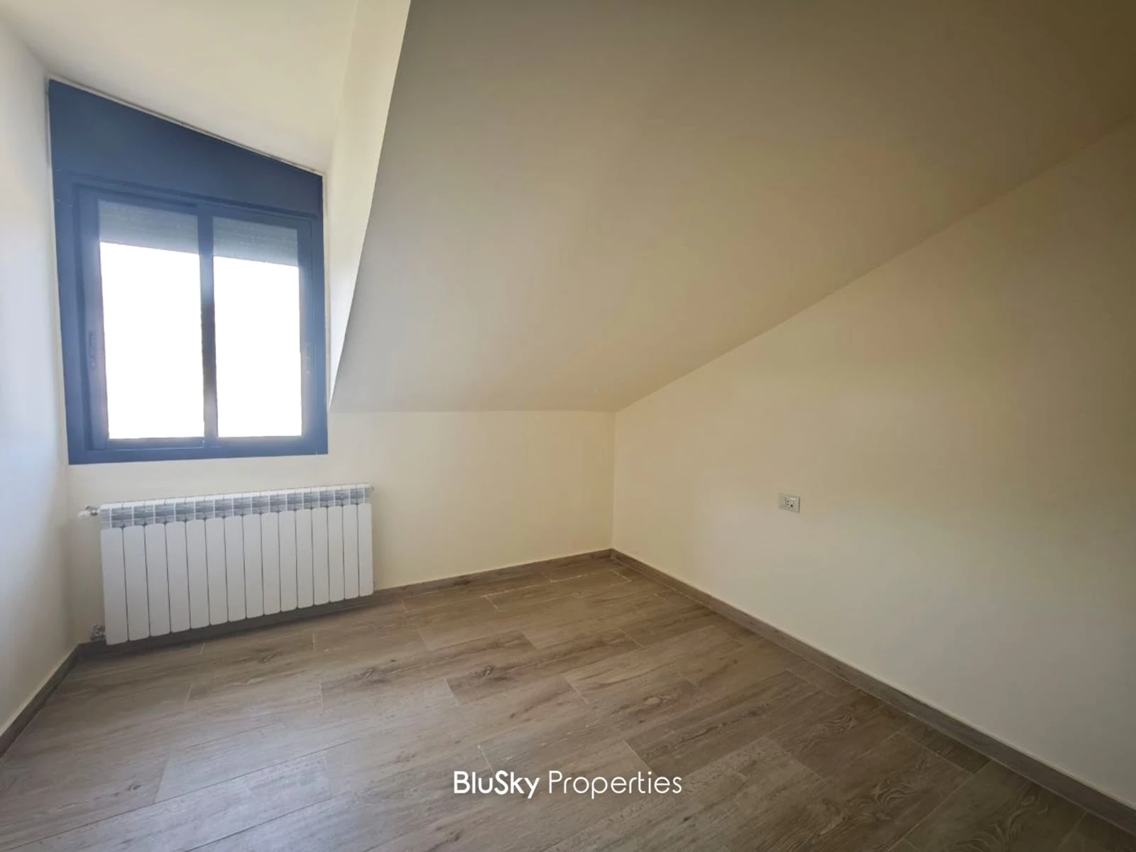 Chalet 100m² with Mountain View for Sale in Zaarour — photo 4
