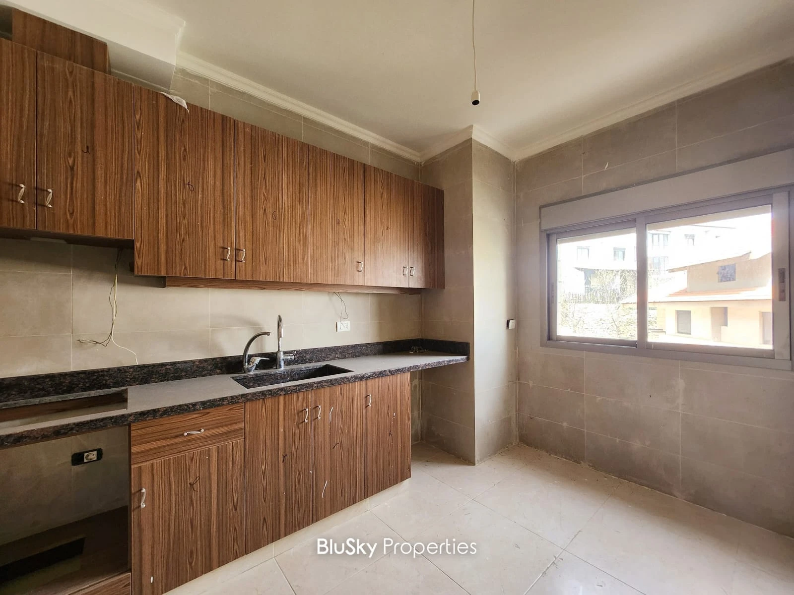 Apartment 110m² with Mountain View for Sale or Rent in Zaarour — photo 3